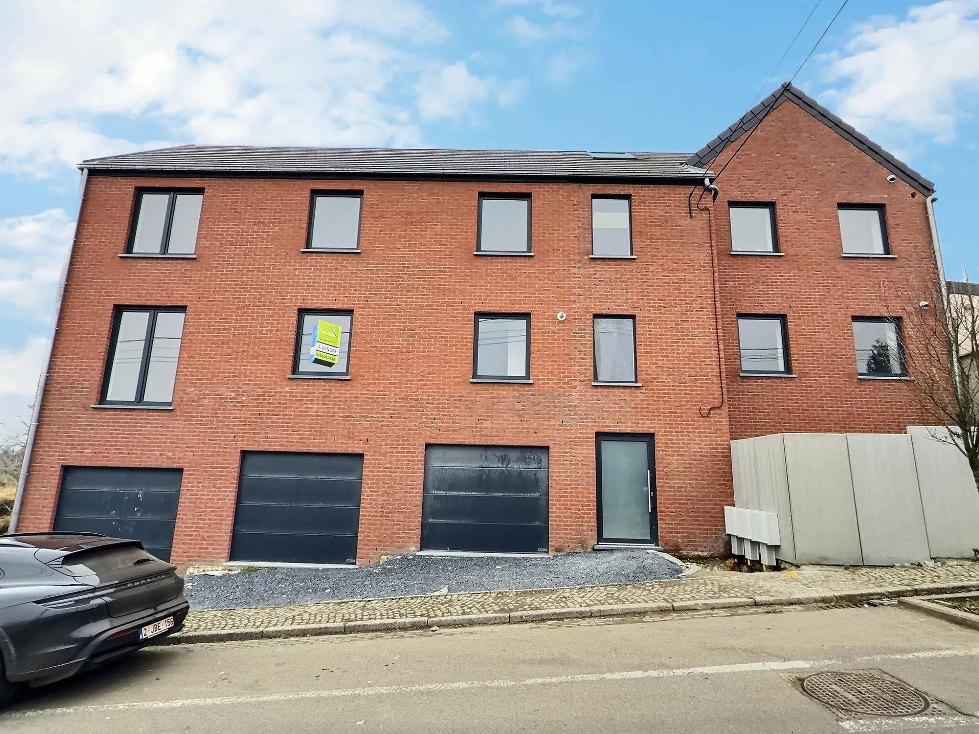 Appartement avec garage et jardin