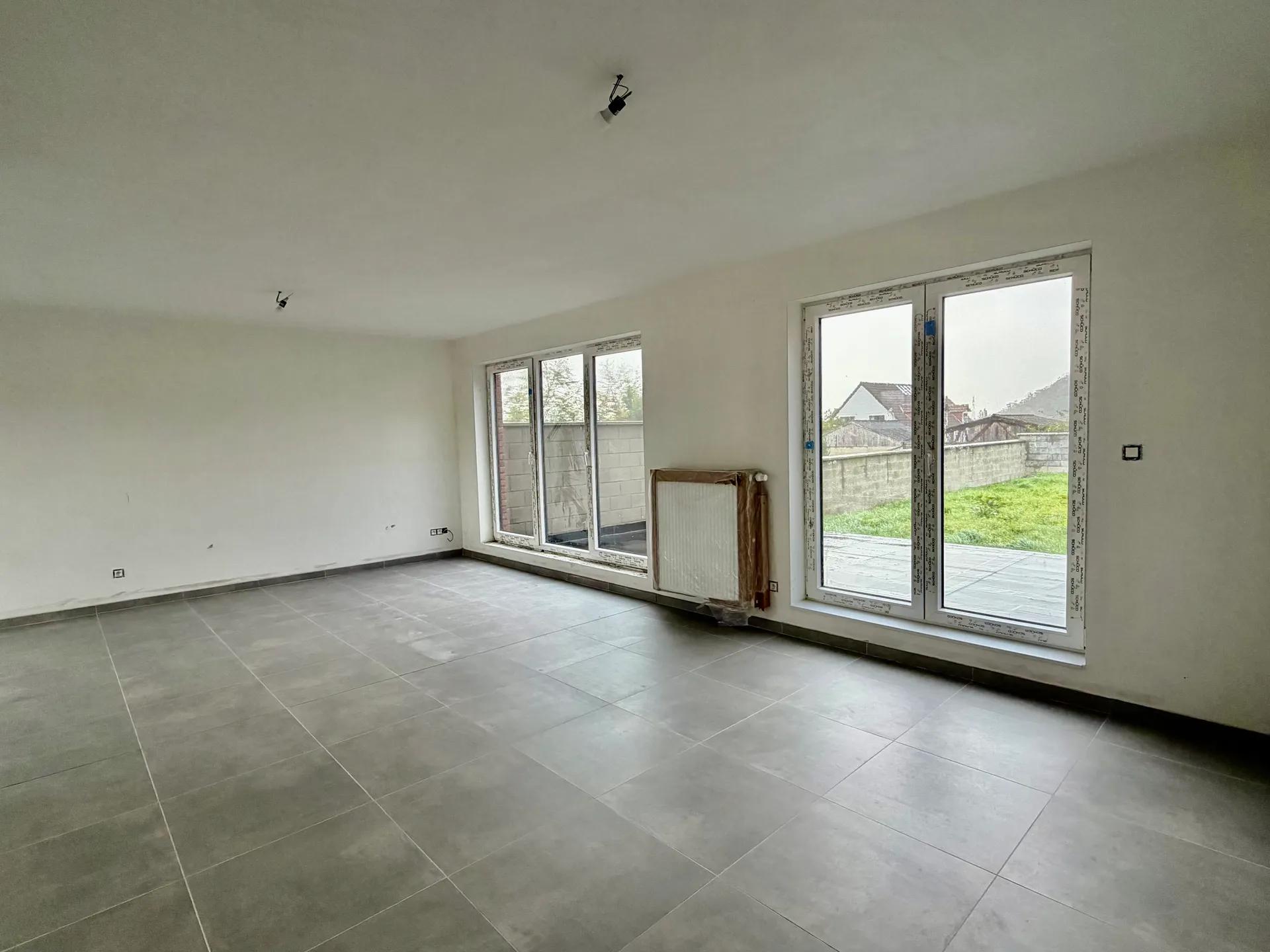 Appartement avec garage et jardin — photo 3
