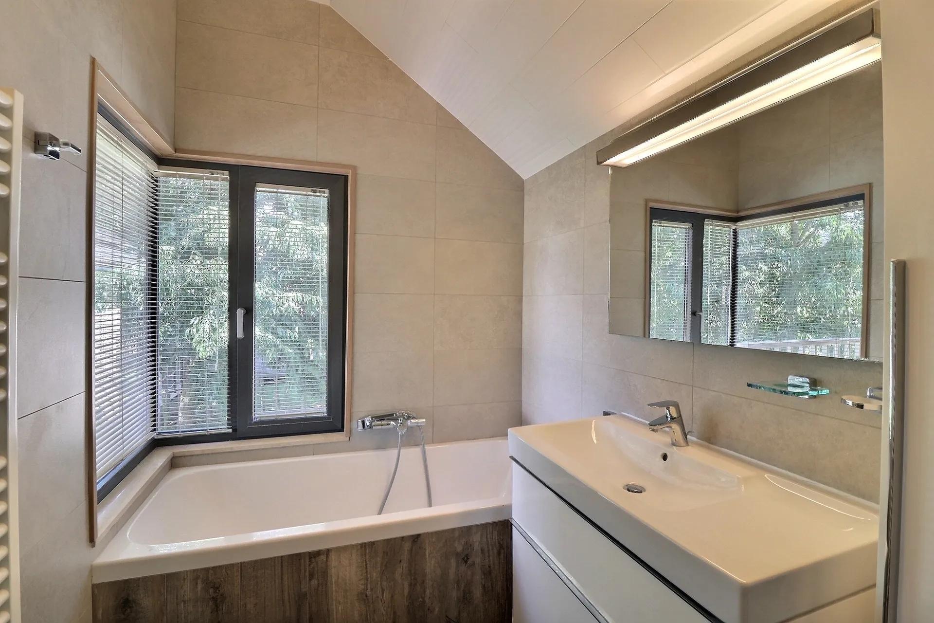Belle maison 3 chambres avec vue imprenable sur le lac – Golden Lakes Village — photo 10
