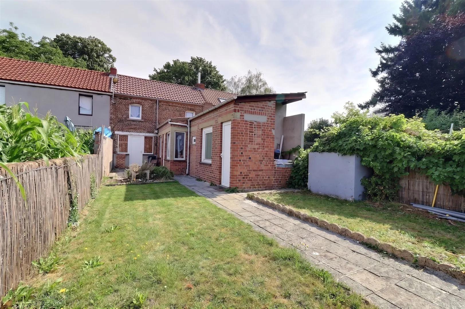Belle maison avec jardin au bout d’une rue piétonne