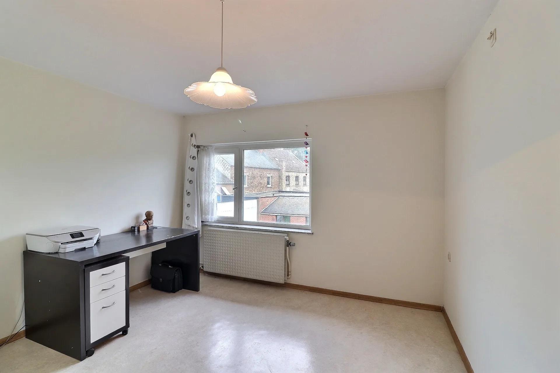 Mooie villa met 3 slaapkamers, twee garages en tuin — foto 6