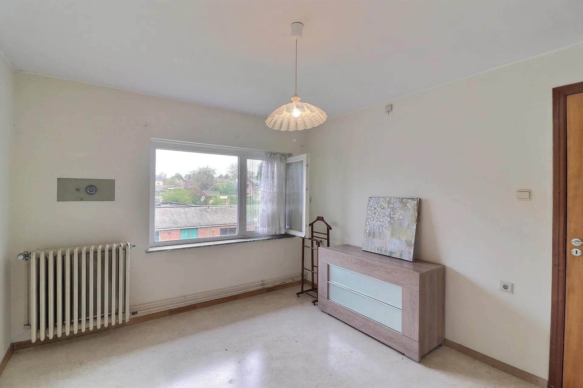 Mooie villa met 3 slaapkamers, twee garages en tuin — foto 7
