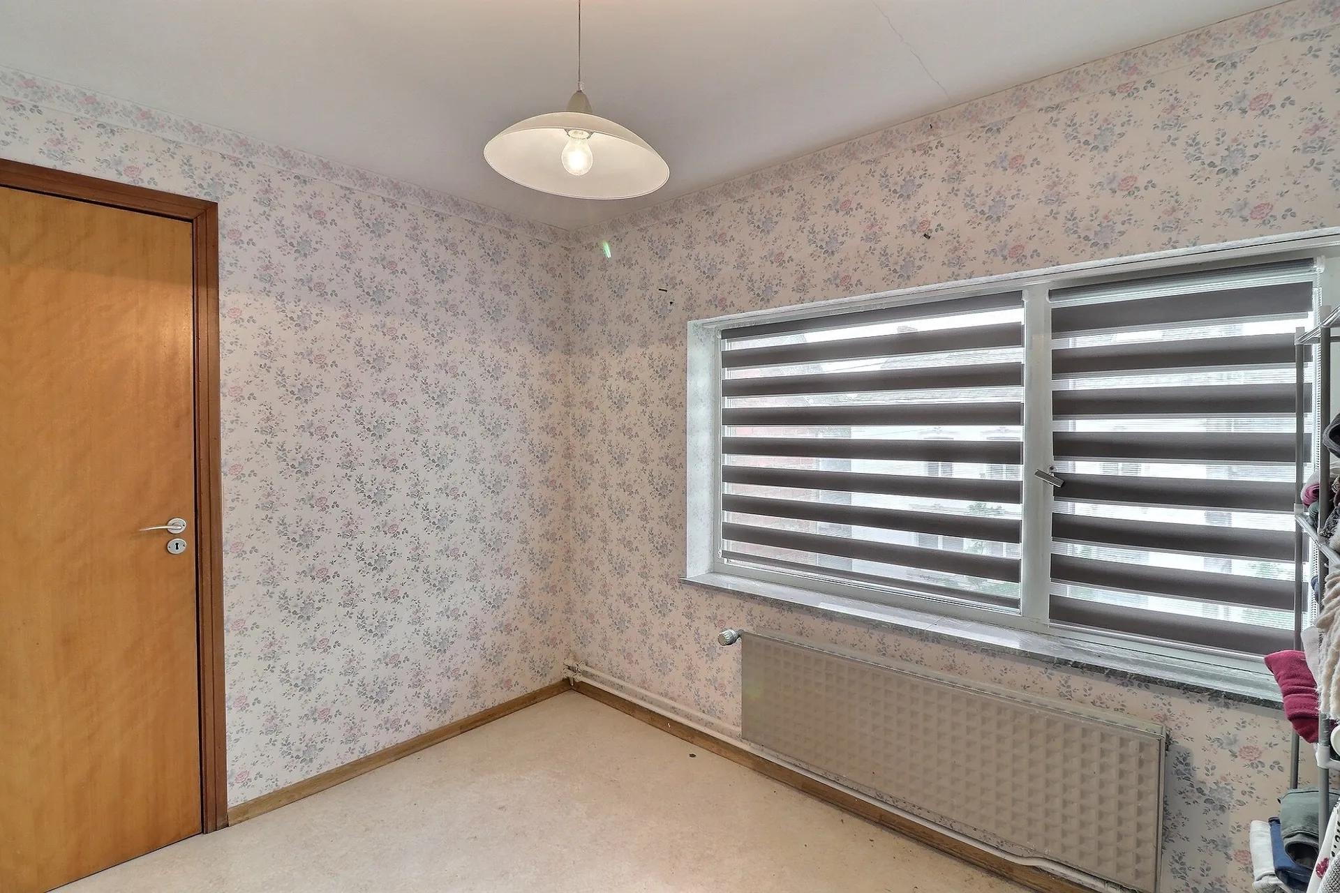 Mooie villa met 3 slaapkamers, twee garages en tuin — foto 8