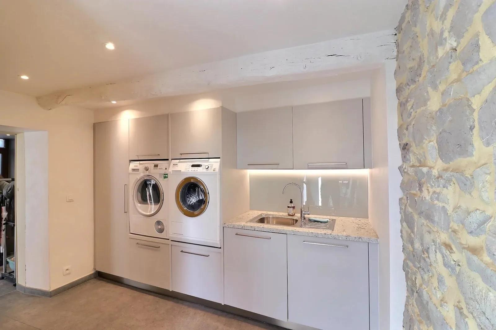 Fermette rénovée sur plus de 30 ares avec étable et garage à Senzeille — photo 5