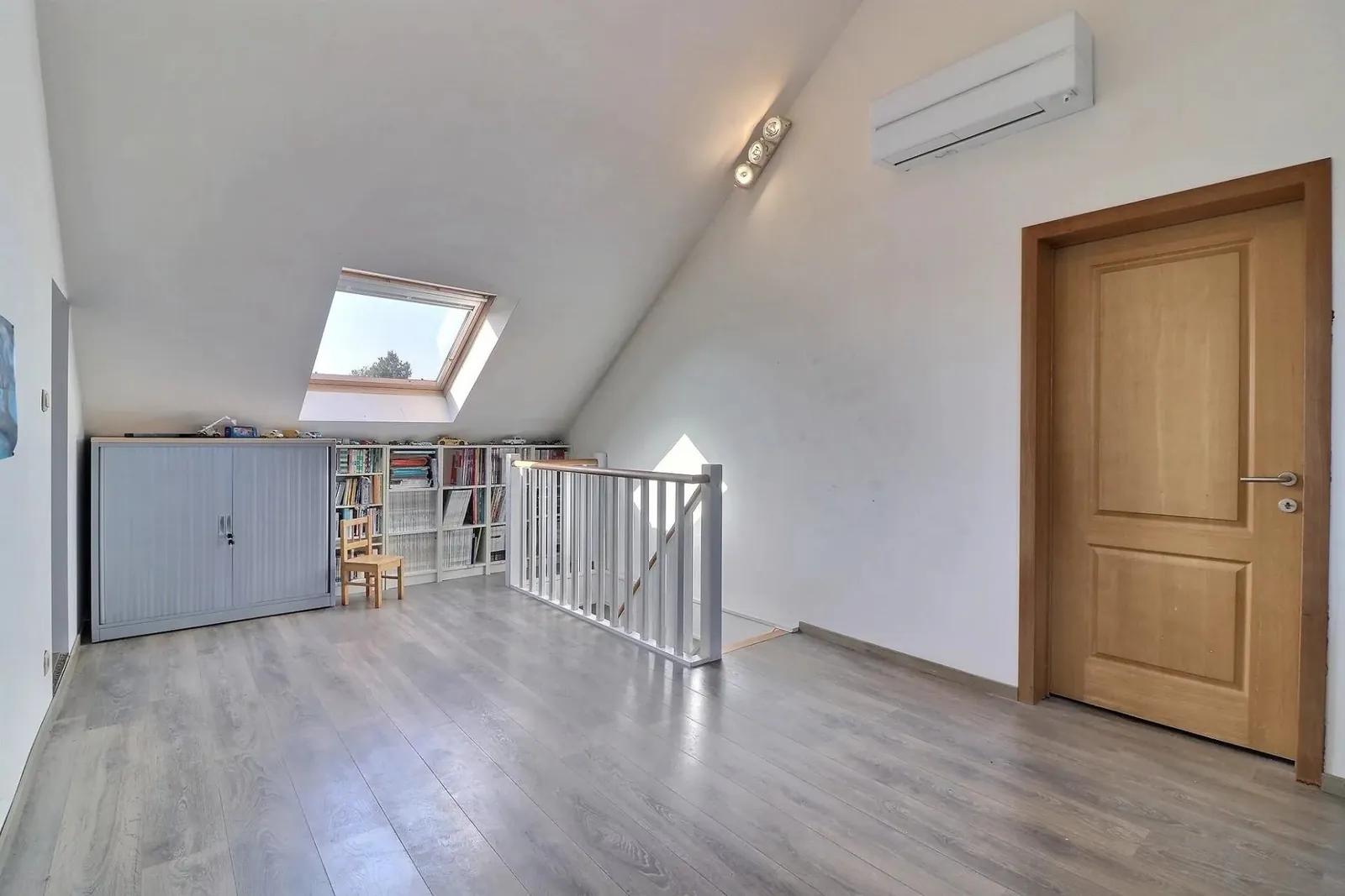 Fermette rénovée sur plus de 30 ares avec étable et garage à Senzeille — photo 14