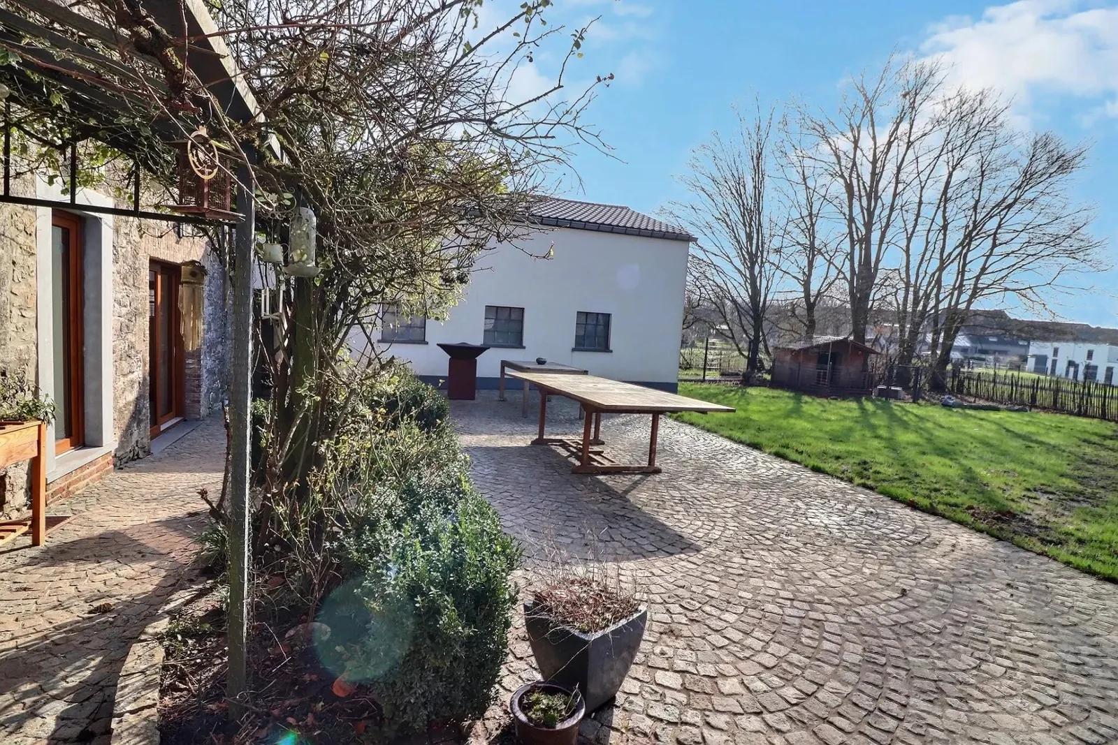 Fermette rénovée sur plus de 30 ares avec étable et garage à Senzeille — photo 16