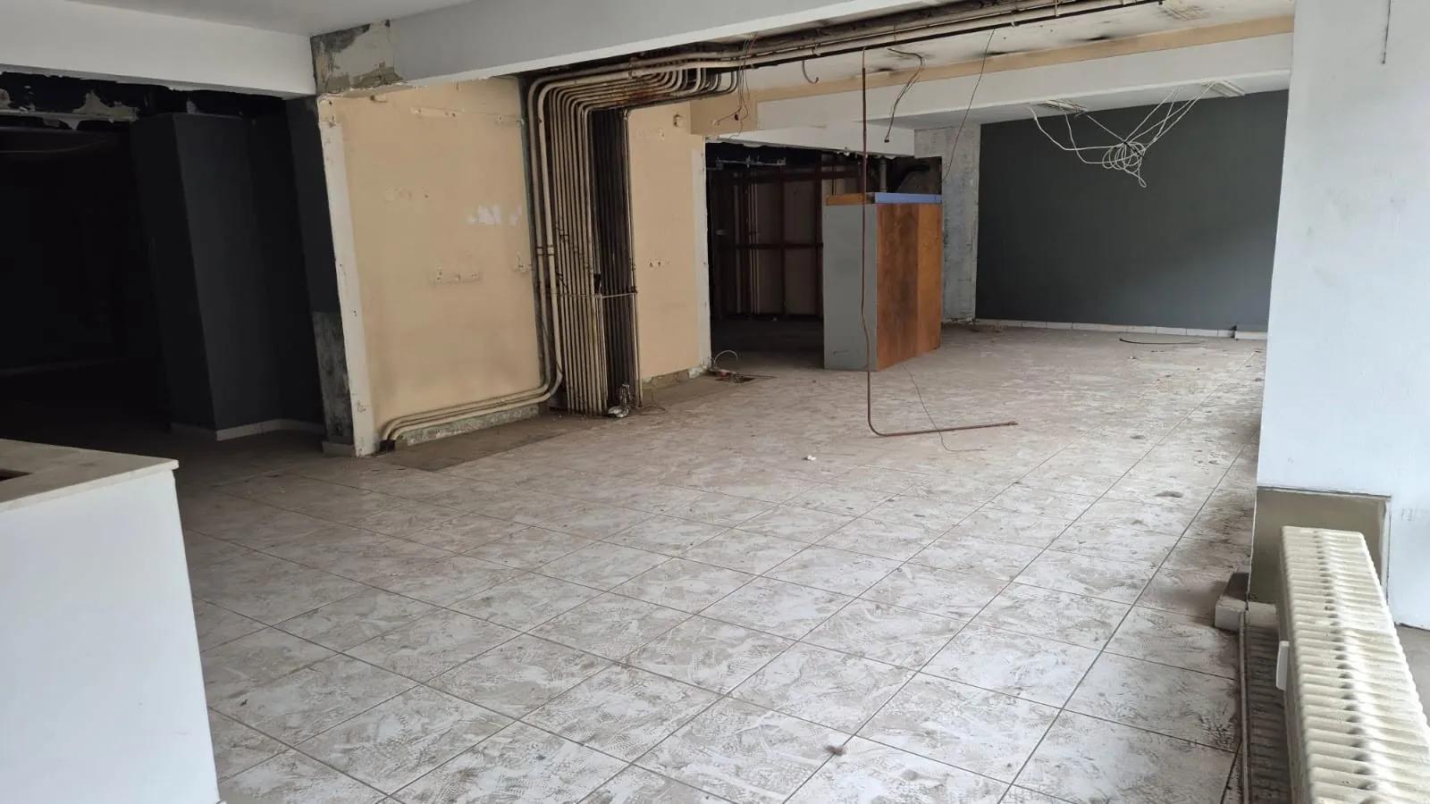 Immeuble commercial de 420 m² boulevard Tirou à Charleroi — photo 3