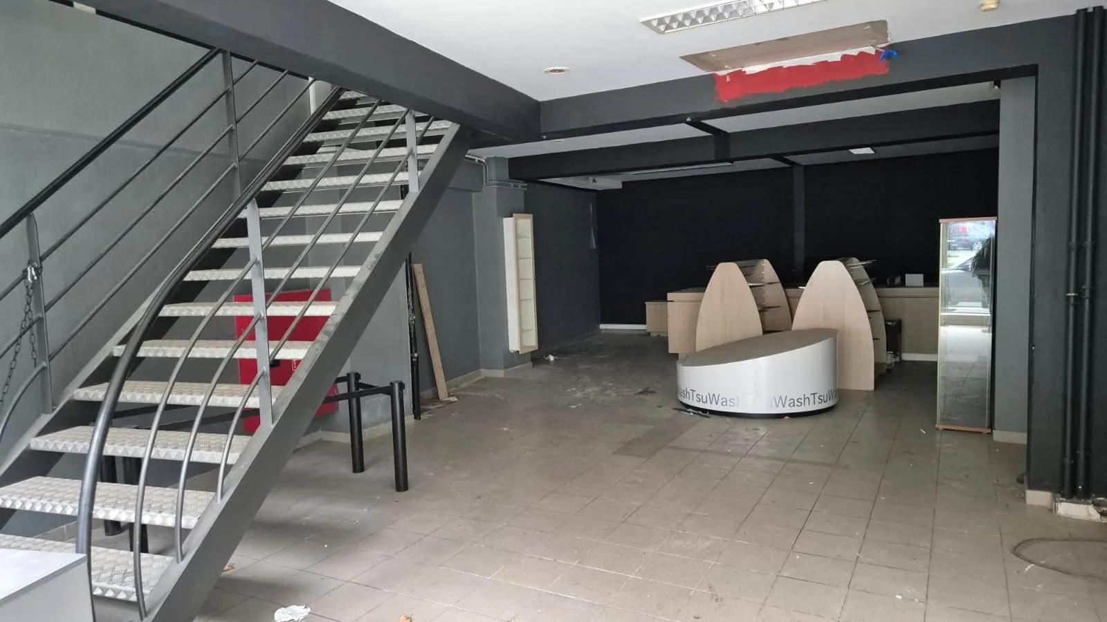 Immeuble commercial de 420 m² boulevard Tirou à Charleroi — photo 5