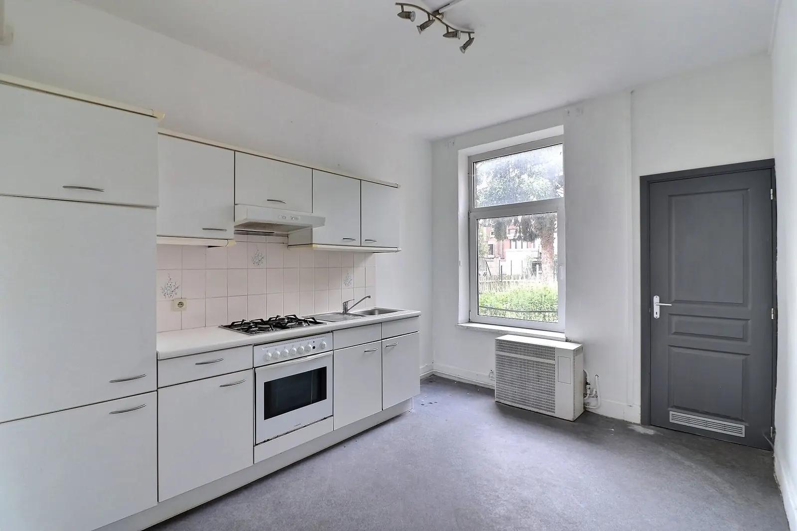 Gebouw met 3 appartementen en tuin — foto 13