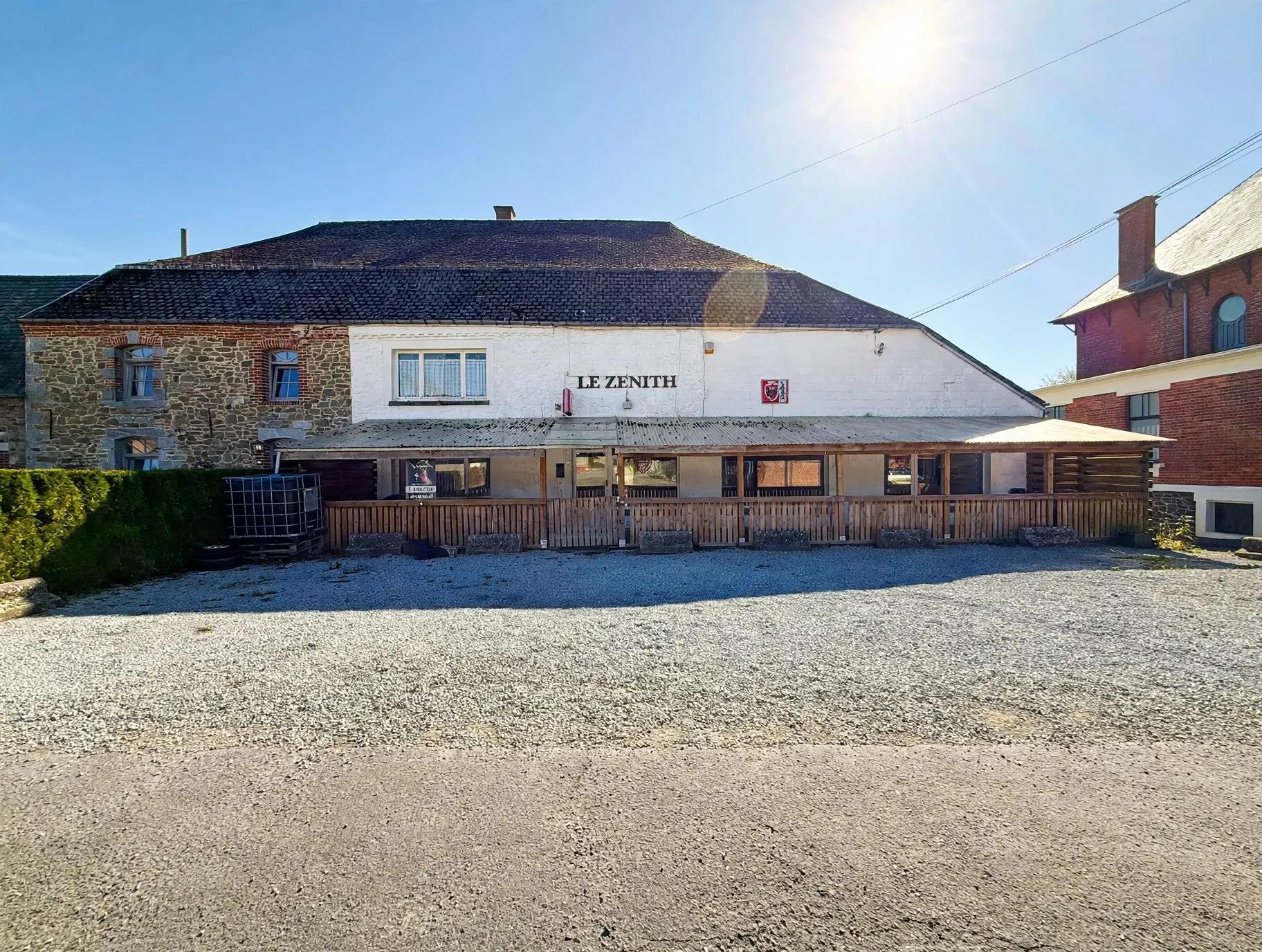 Maison 3 chambres avec espace professionnel