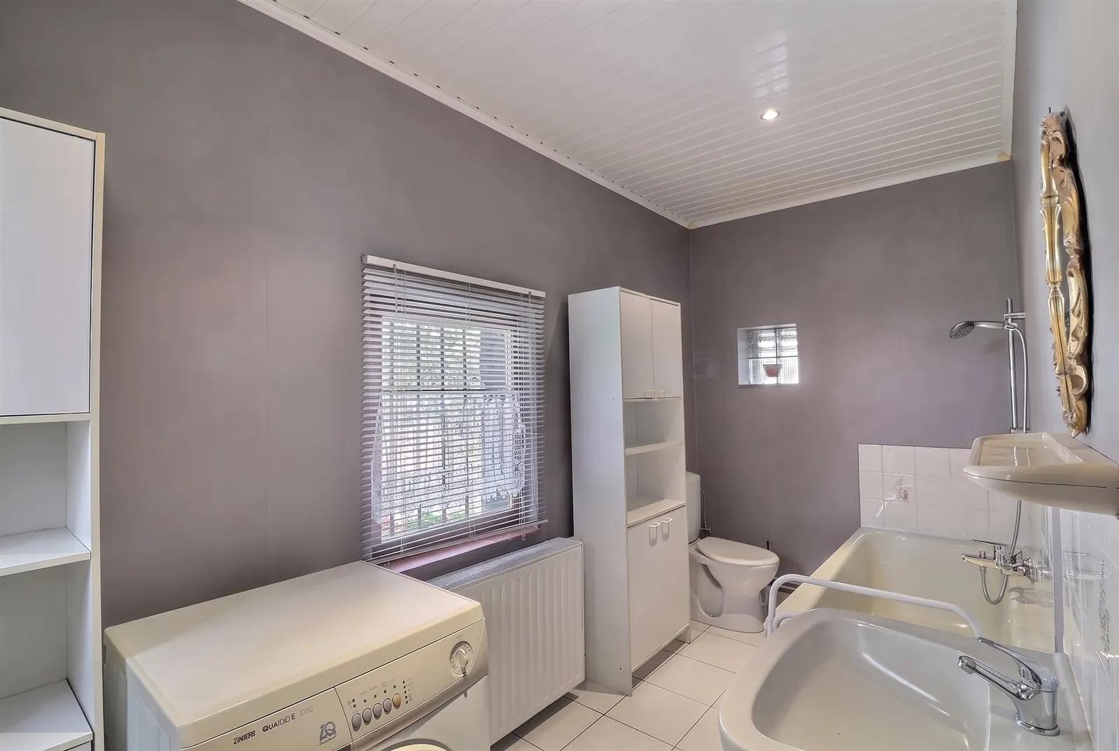 Halfopen woning met tuin in Marcinelle — foto 6