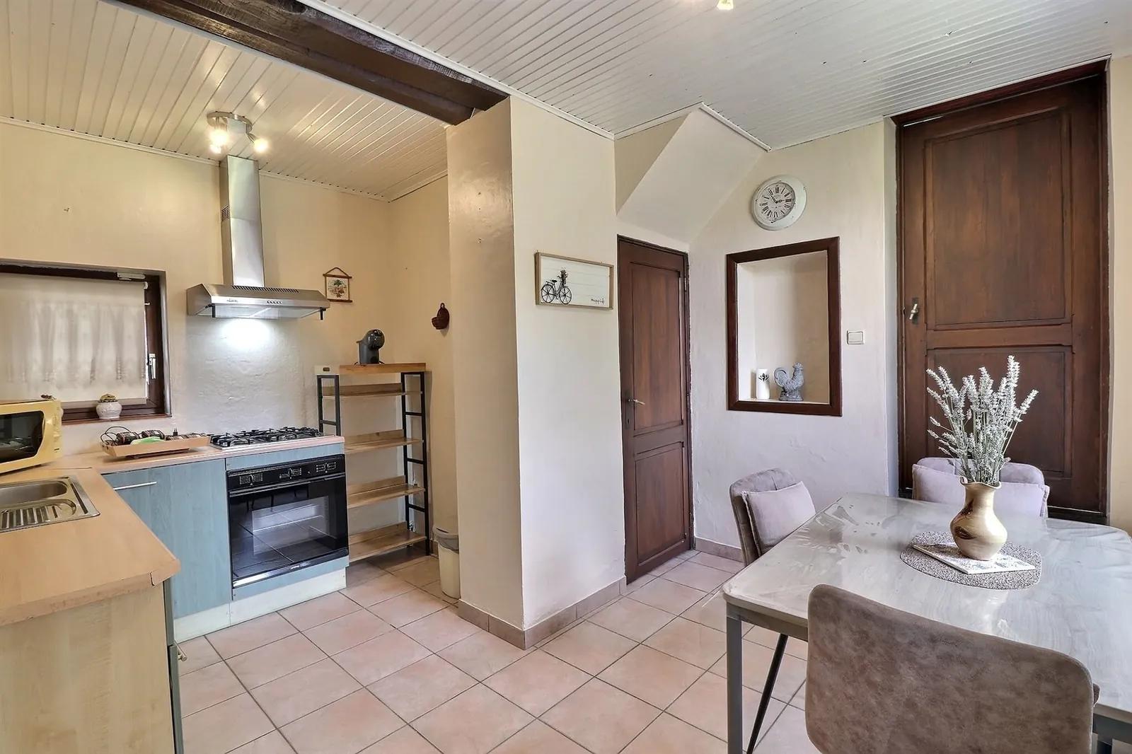 Halfopen woning met tuin in Marcinelle — foto 7