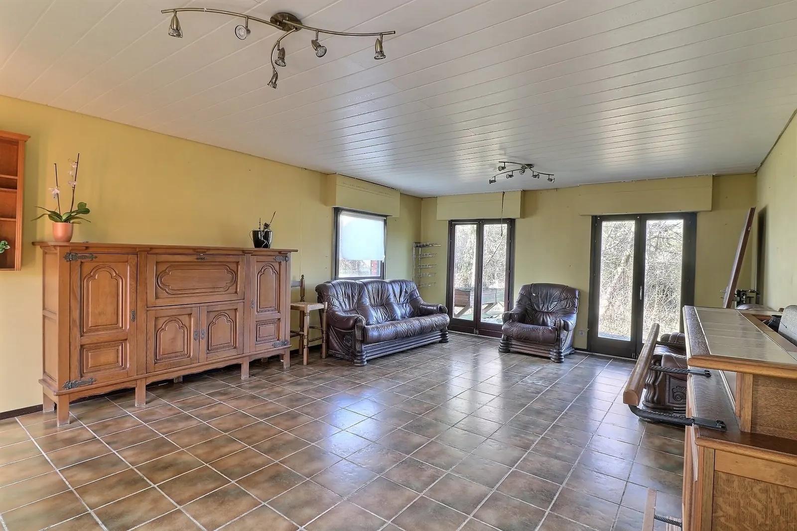 Te renoveren woning op 9 are — foto 4