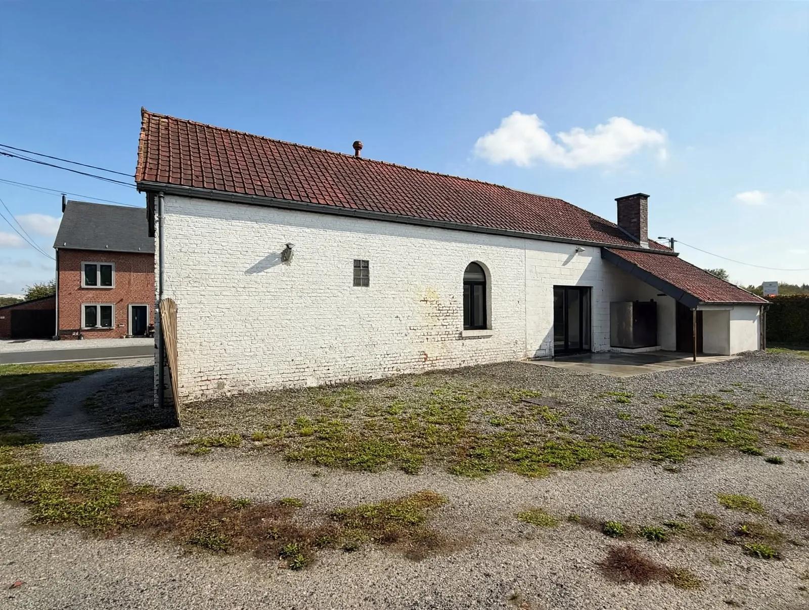 Maison de plain-pied à rénover près du centre de Chimay — photo 2