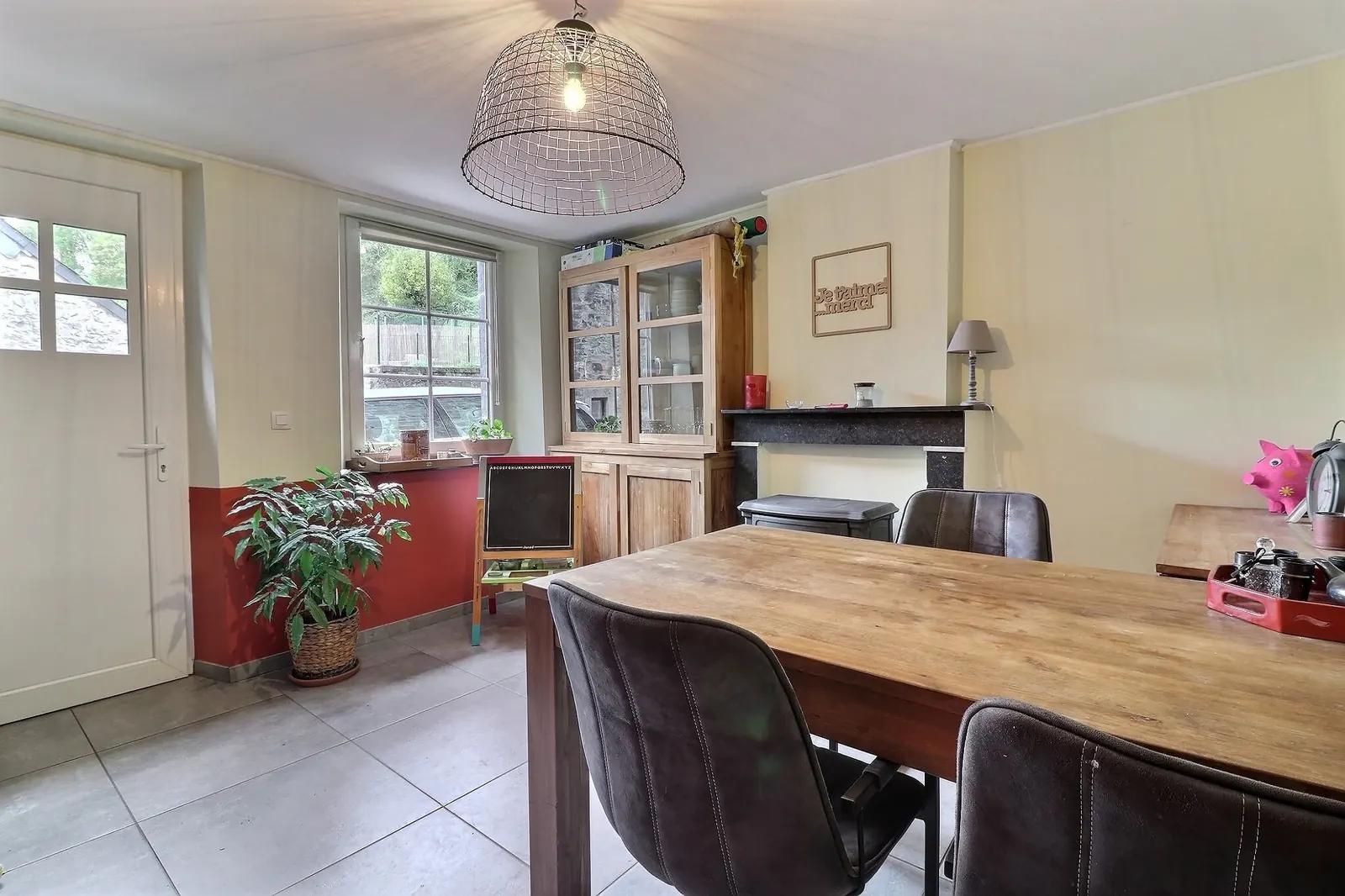 Maison en pierre avec cour et jardin — photo 3