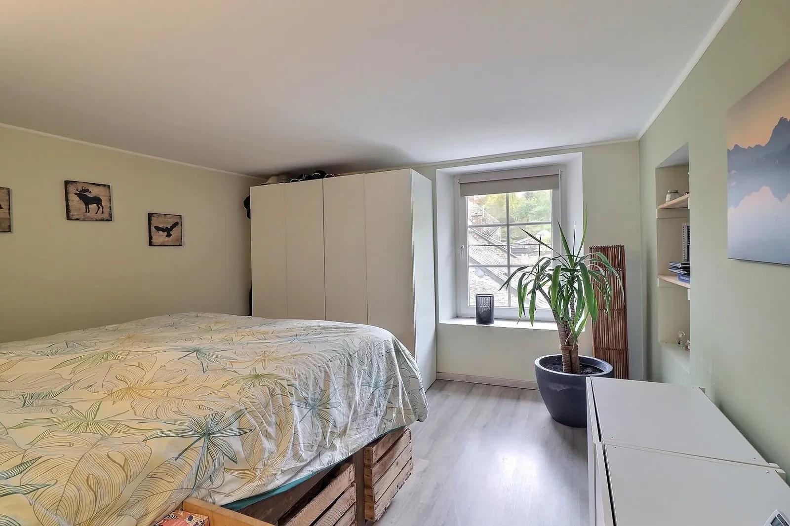 Maison en pierre avec cour et jardin — photo 5