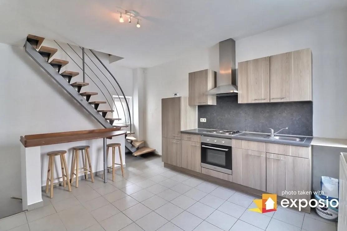 Maison rénovée avec cour — photo 1