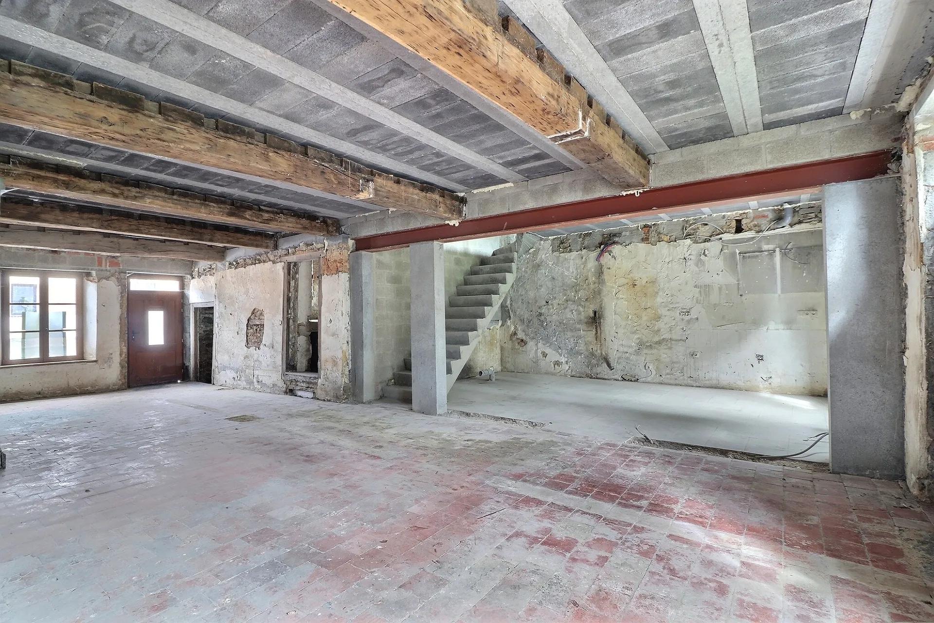 Momignies : Rare sur le marché – maison de 1663 restaurée, jusqu’à 5 chambres — photo 4