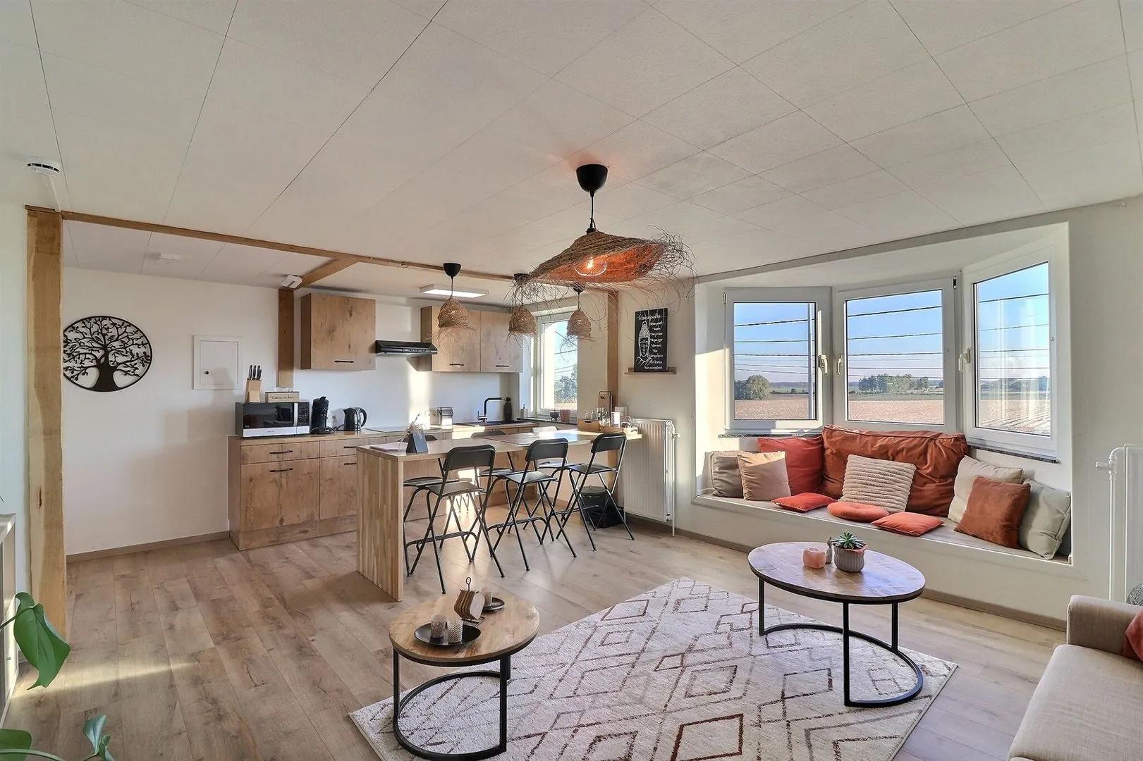 N4 : Ensemble immobilier comprenant commerce et habitations — photo 8