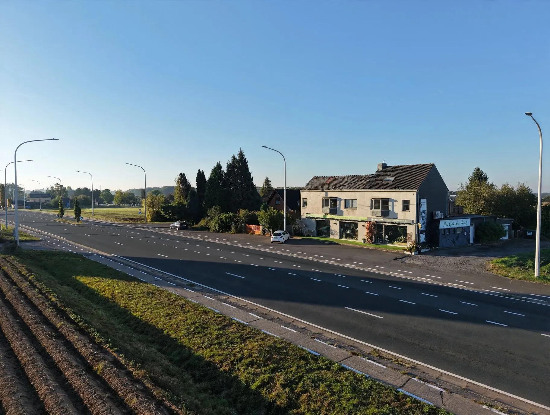 N4 : Ensemble immobilier comprenant commerce et habitations — photo 15