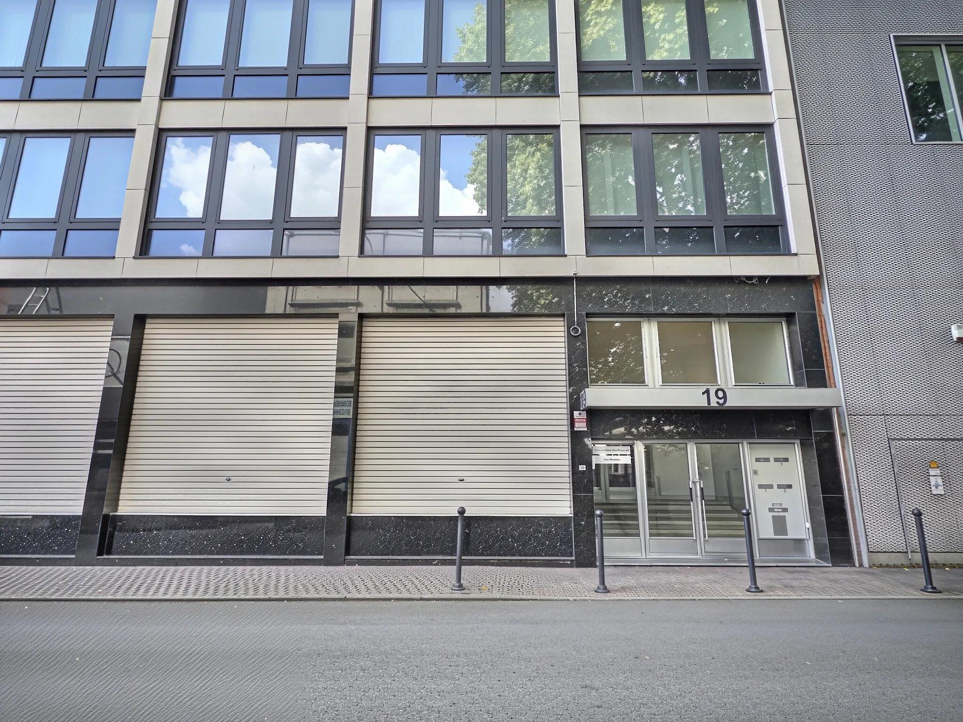 Plateau de bureaux au cœur de Charleroi — photo 6