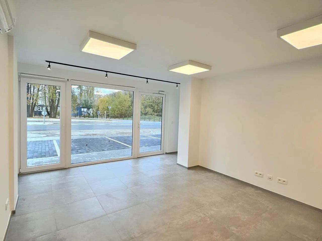 Nieuwe handelsruimte of kantoor te huur in Chimay — foto 2