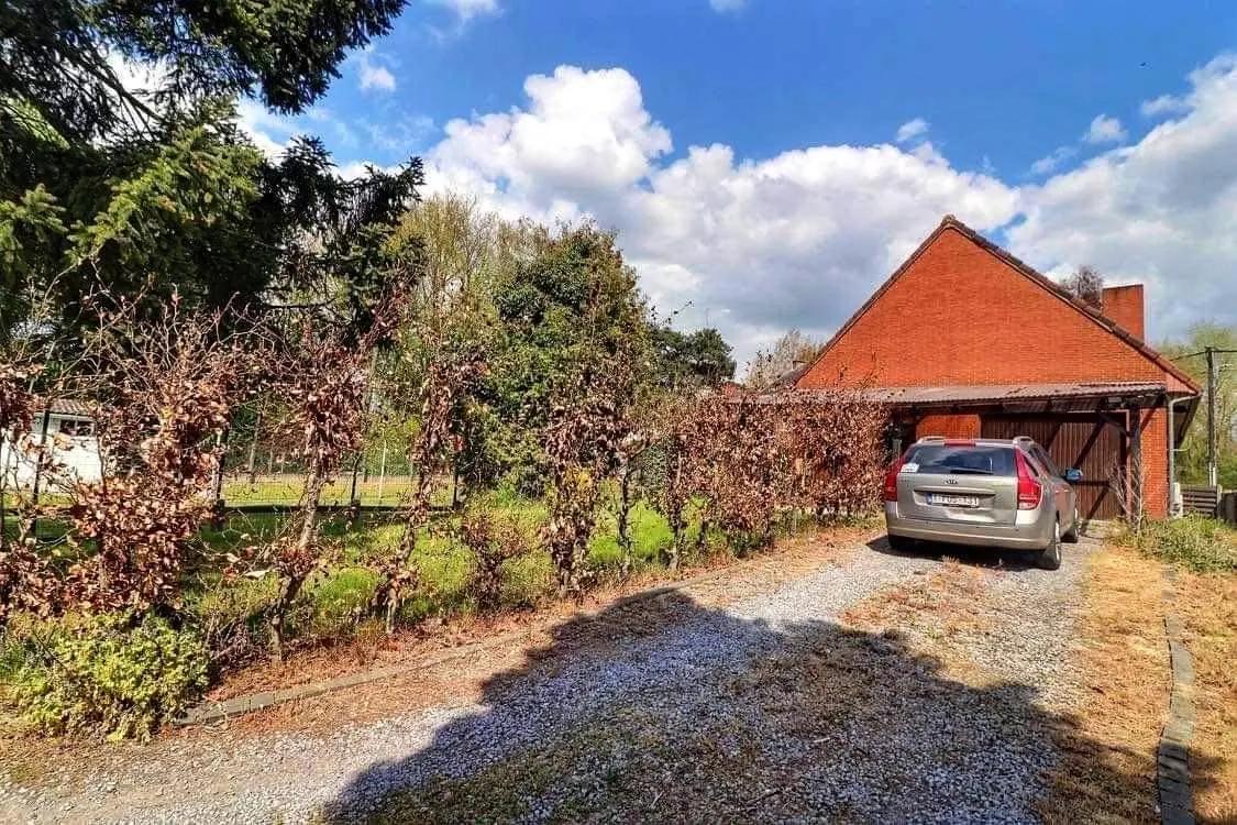 Villa met 3 slaapkamers en garage — foto 2