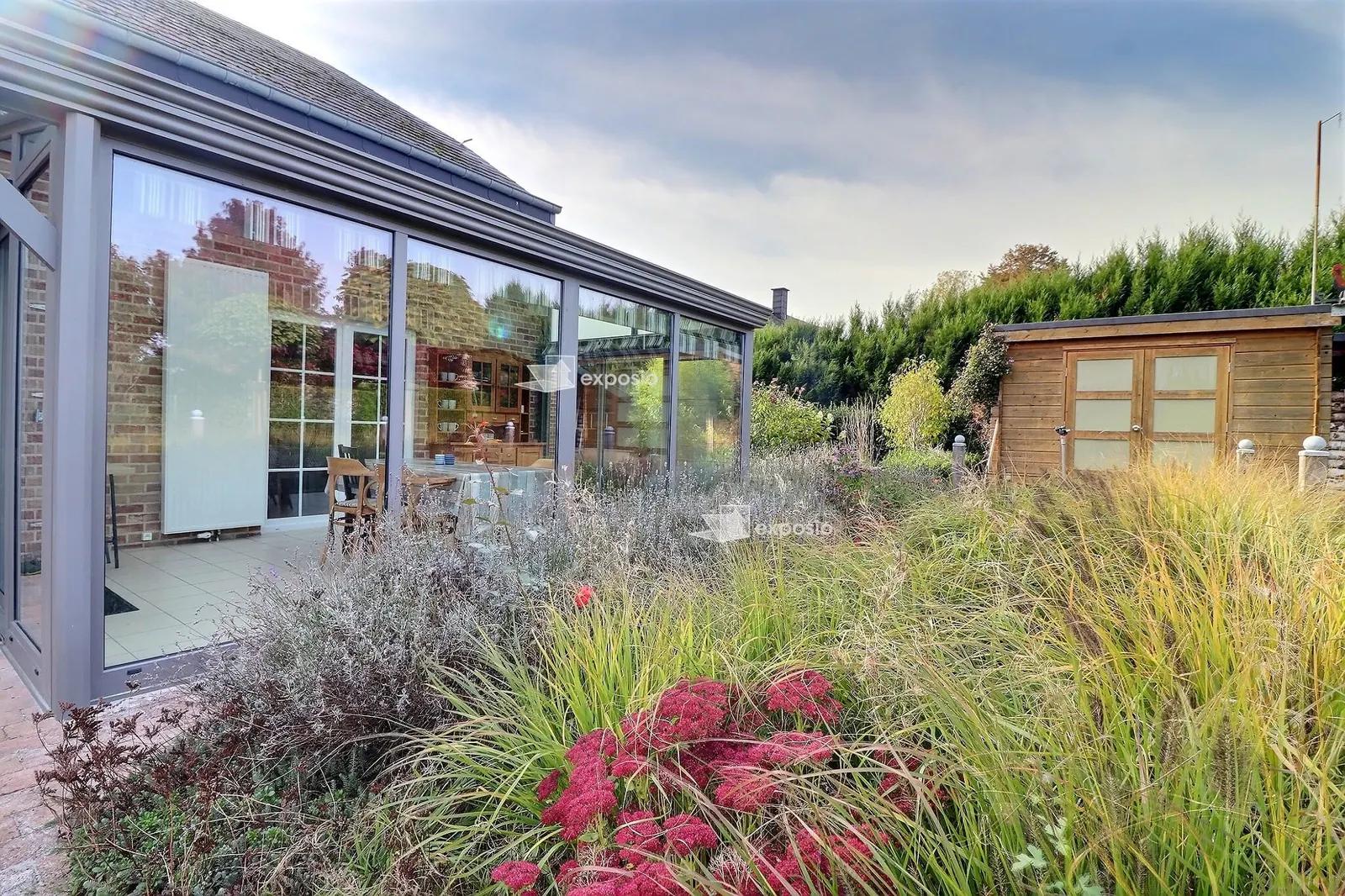 Villa met bomenrijke tuin — foto 4