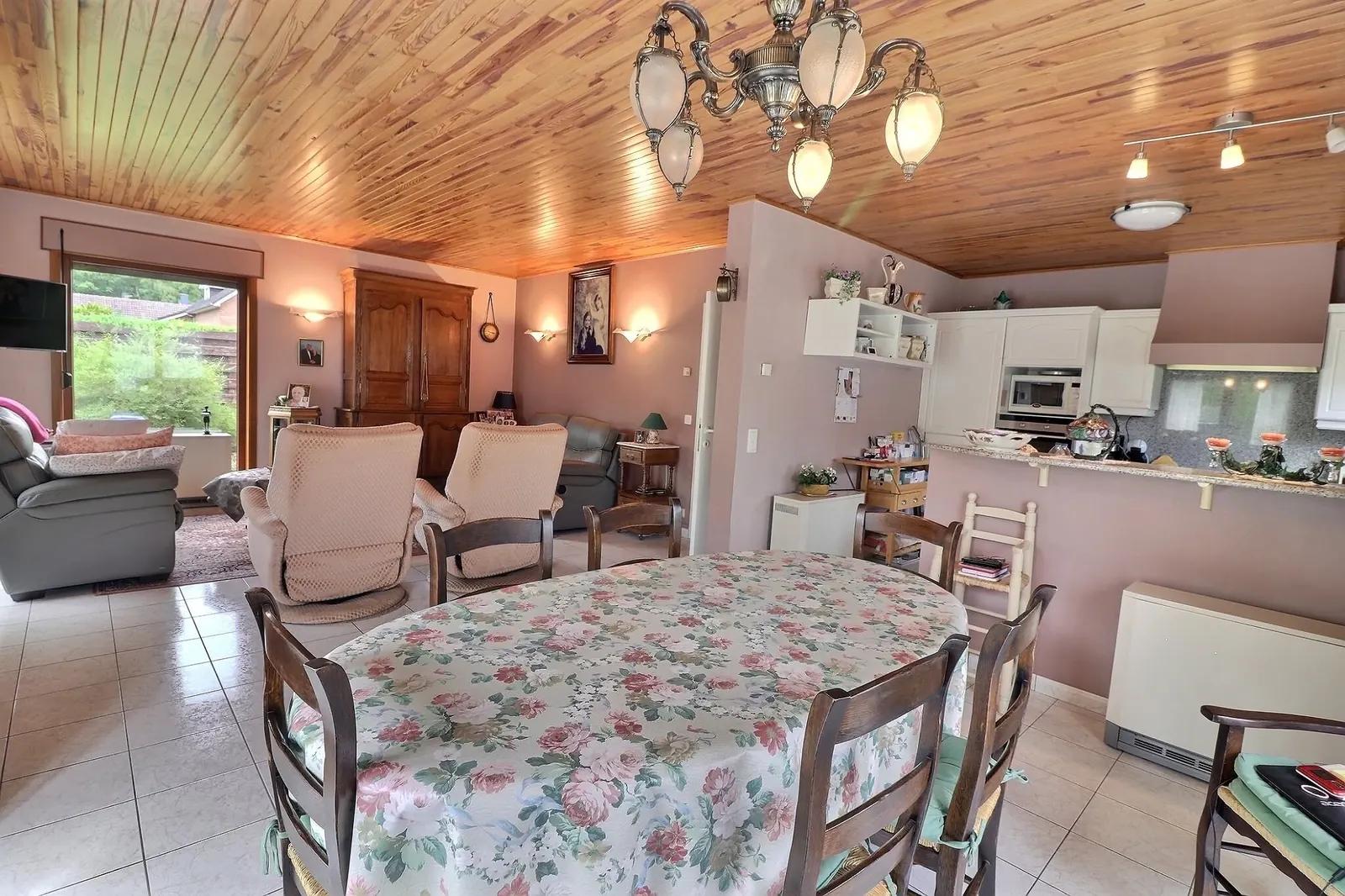 Gelijkvloerse villa aan de bosrand — foto 5