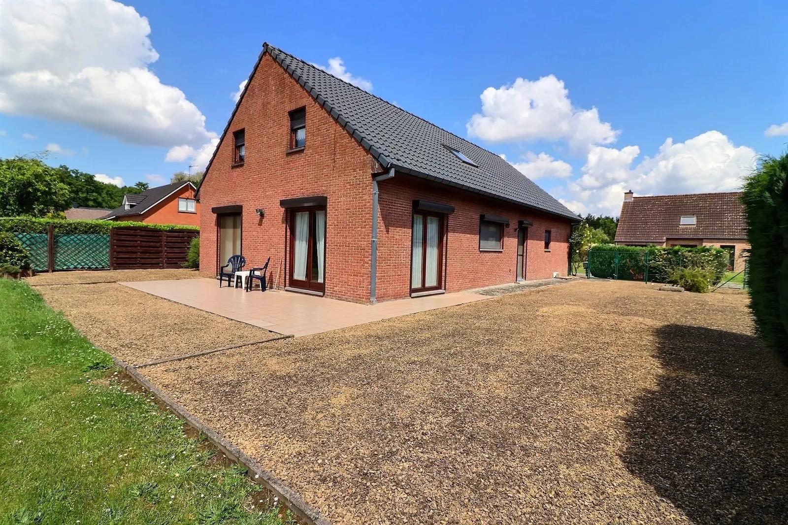 Gelijkvloerse villa aan de bosrand — foto 13
